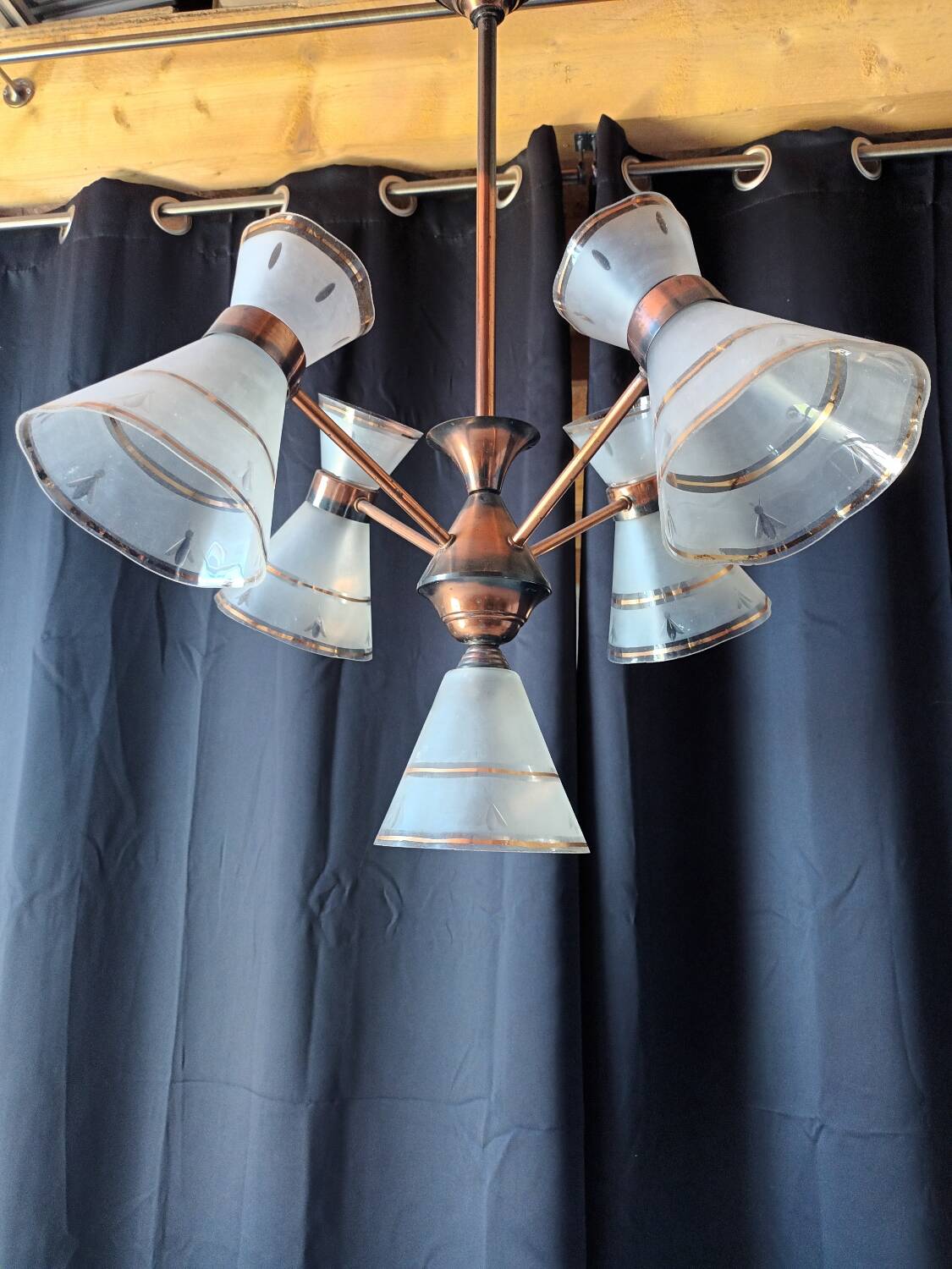 Antique 6-light chandelier