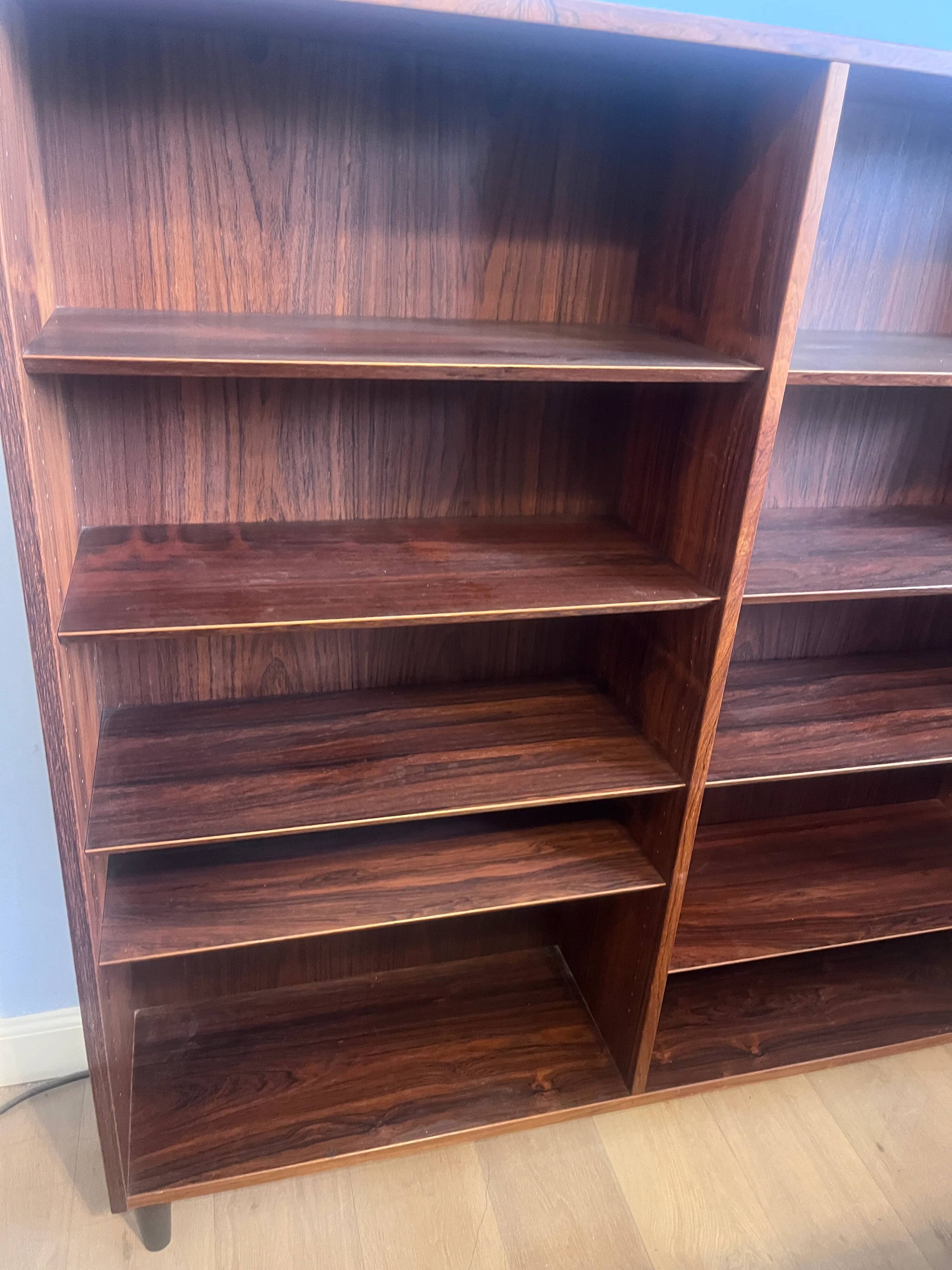 Danish bookshelf in rosewood by Hundevad & Co., 1960s