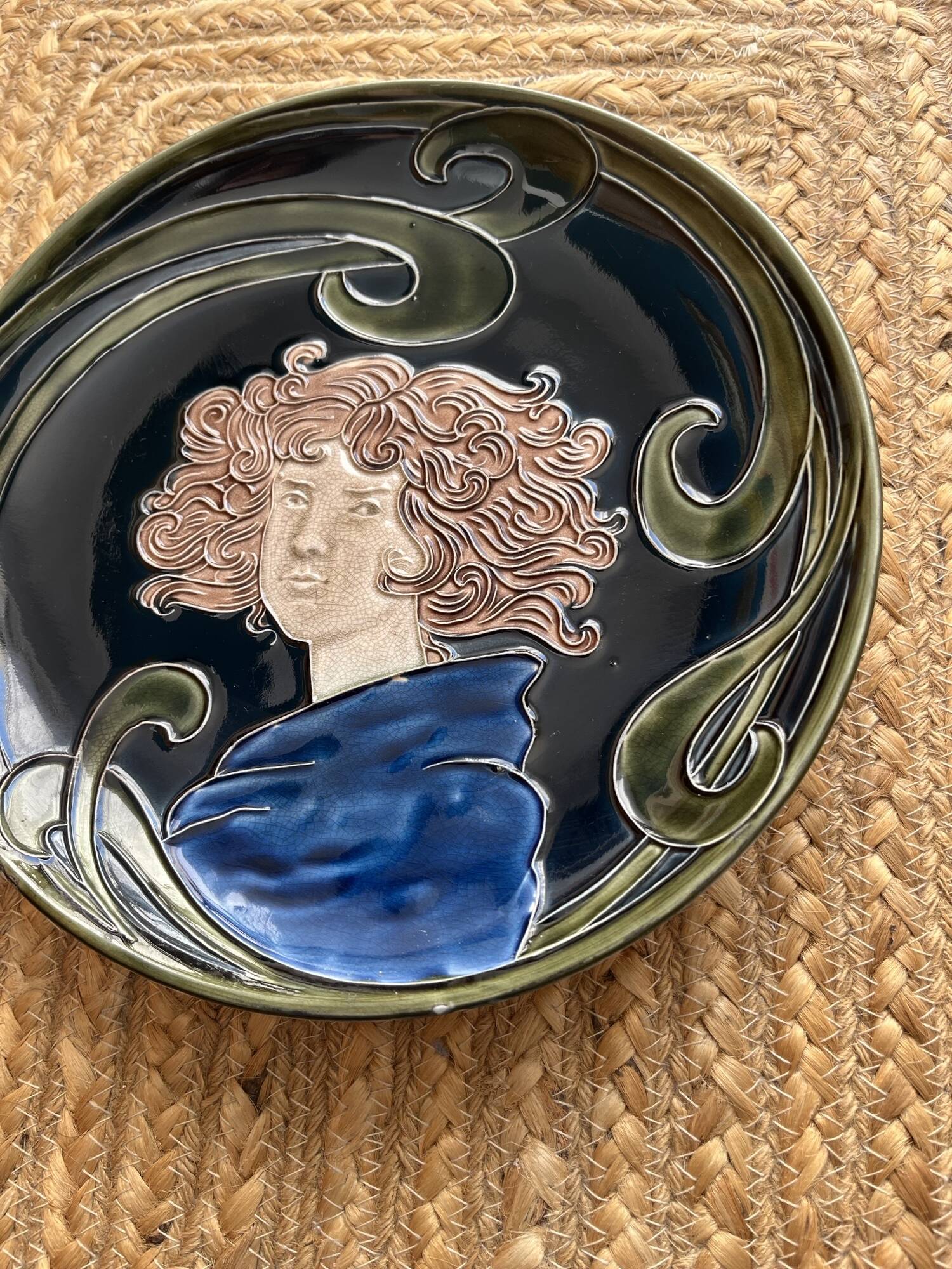 Majolica plate Art Nouveau