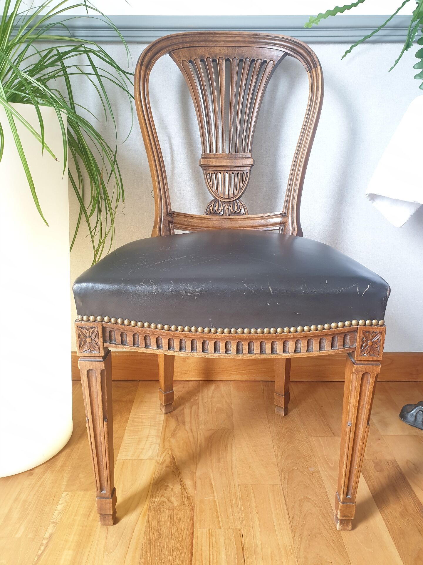 Lyre Chair