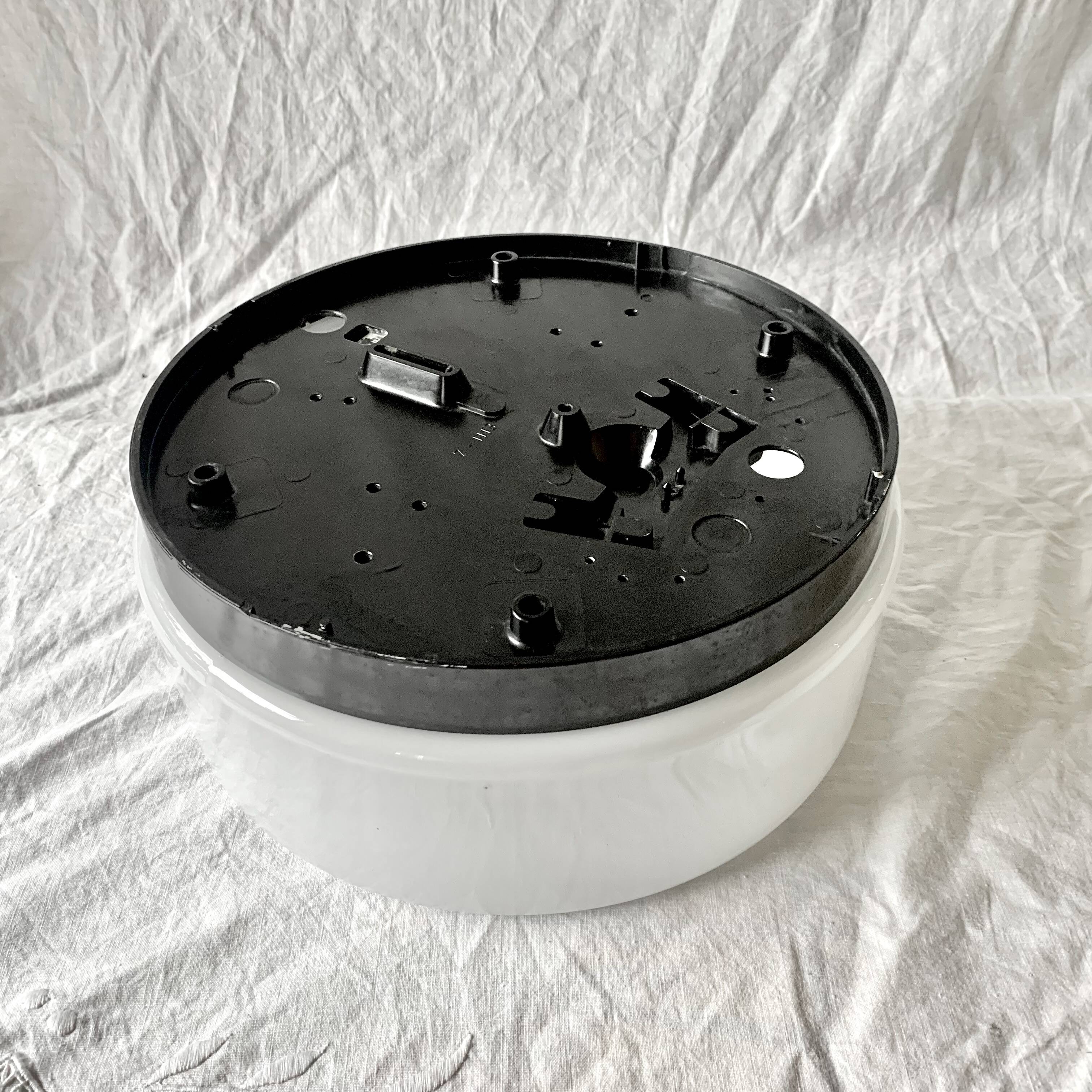 Vintage round ceiling light in white opaline and Bakelite