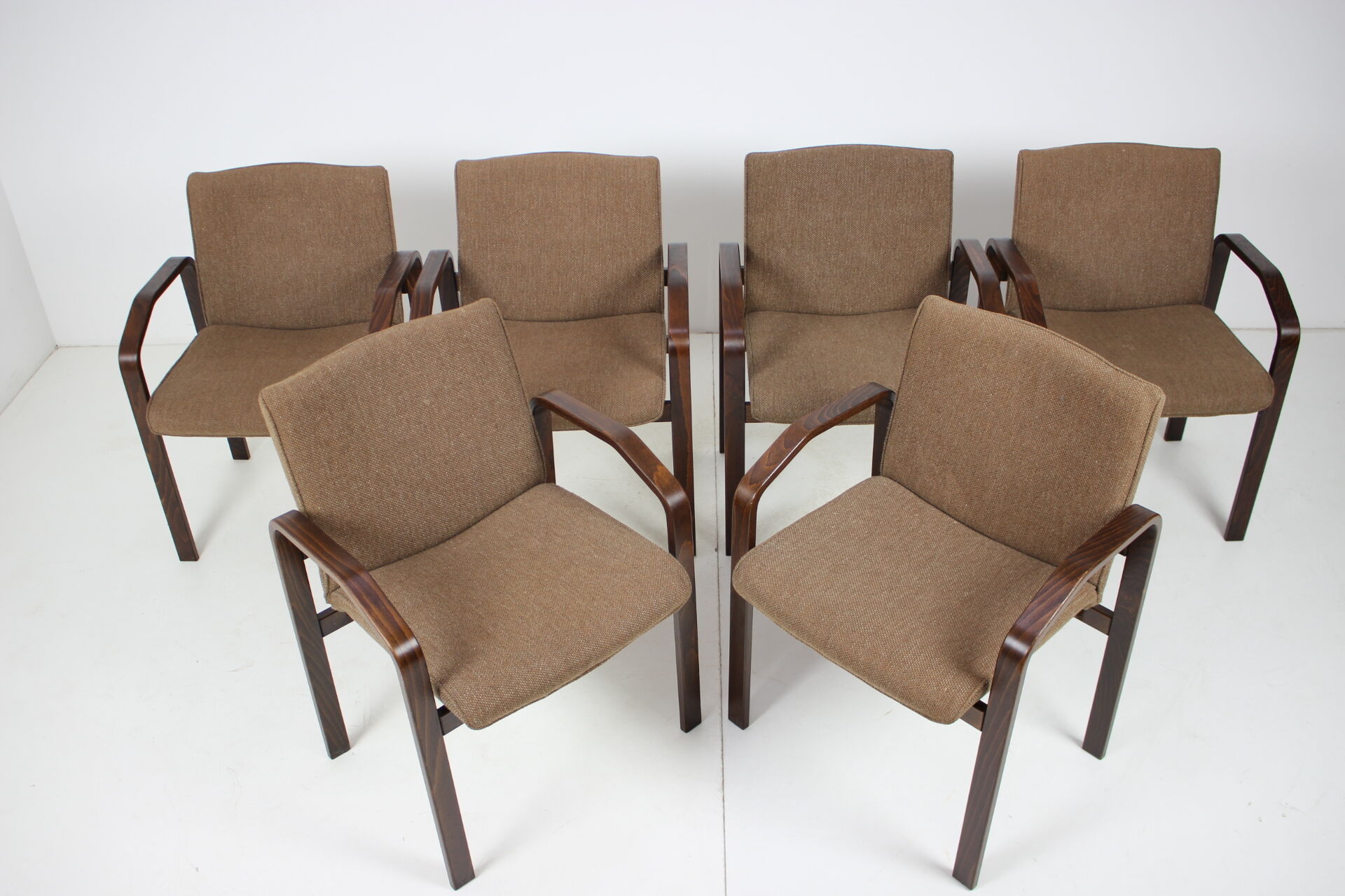 Set of six lounge chairs/Ton, Národní podnik Holešov, 1993.