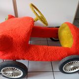 Old little toupee pedal car
