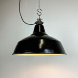 Suspension industrielle en émail noir avec dessus en fonte, années 1950