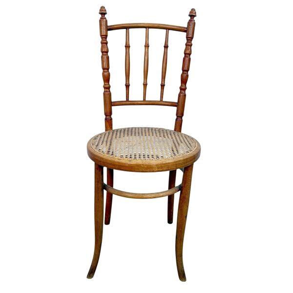 Ensemble de quatre chaises de café en bois courbé antiques – Style Thonet / Fischel – Assise en cannage