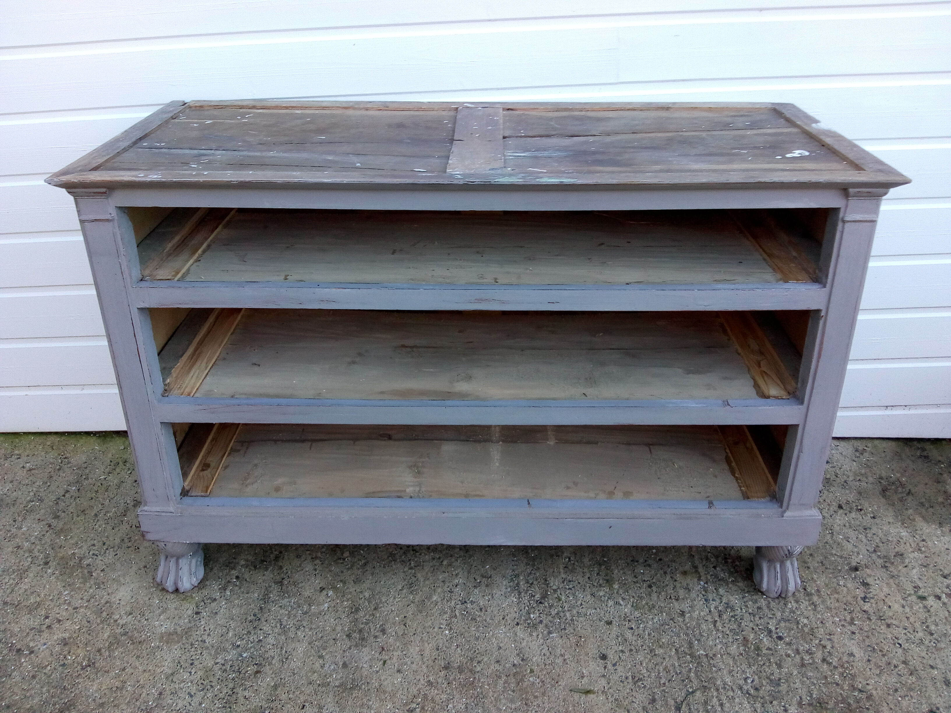 Chest of dresser Restoration Period