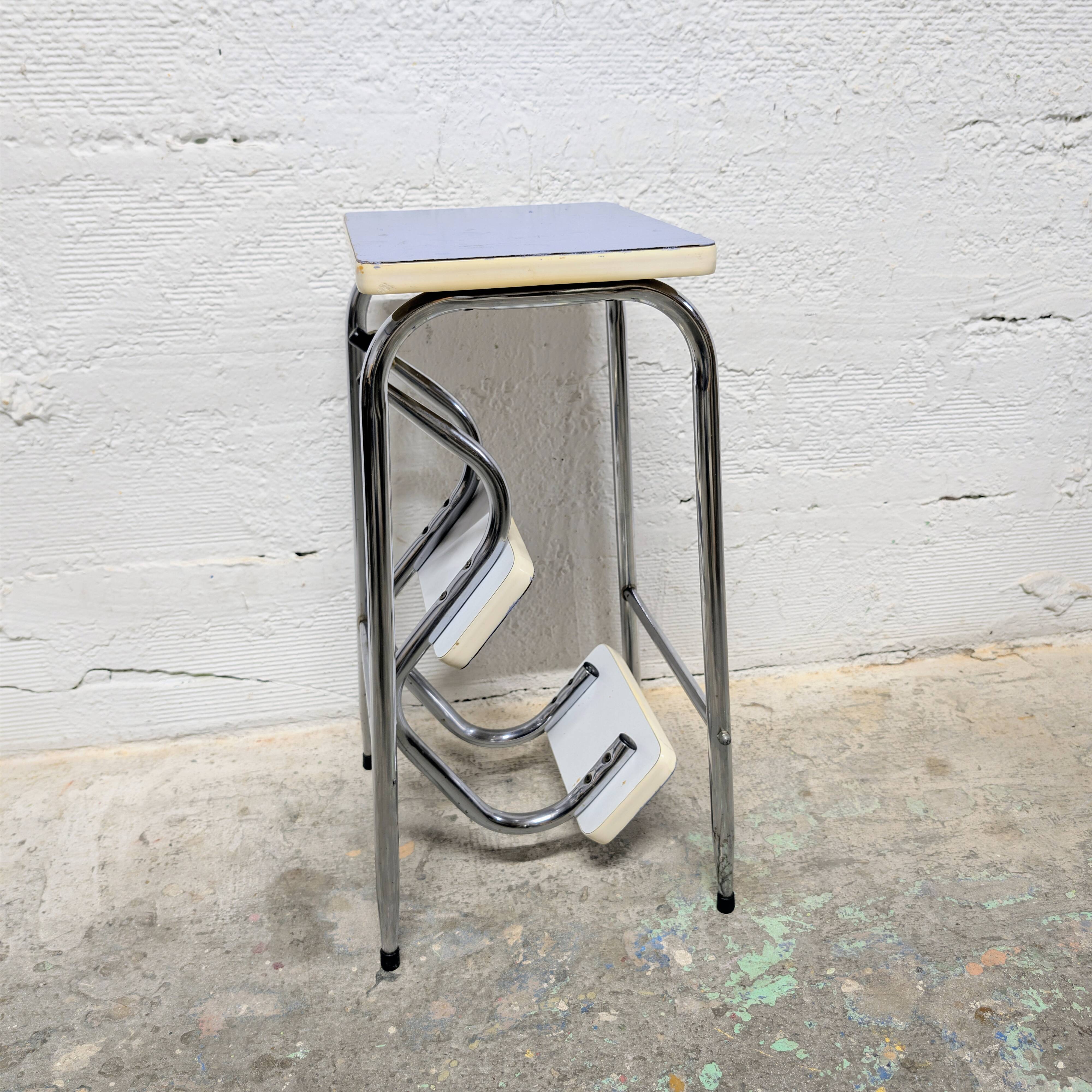 Escabeau marche pied vintage