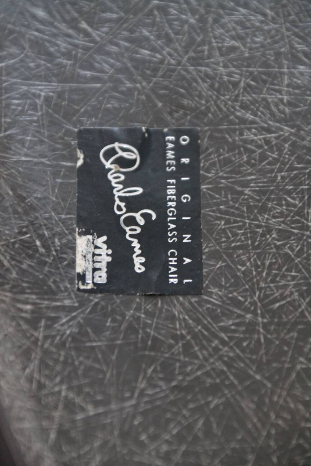 6 Charles EAMES fiberglass chairs by Vitra