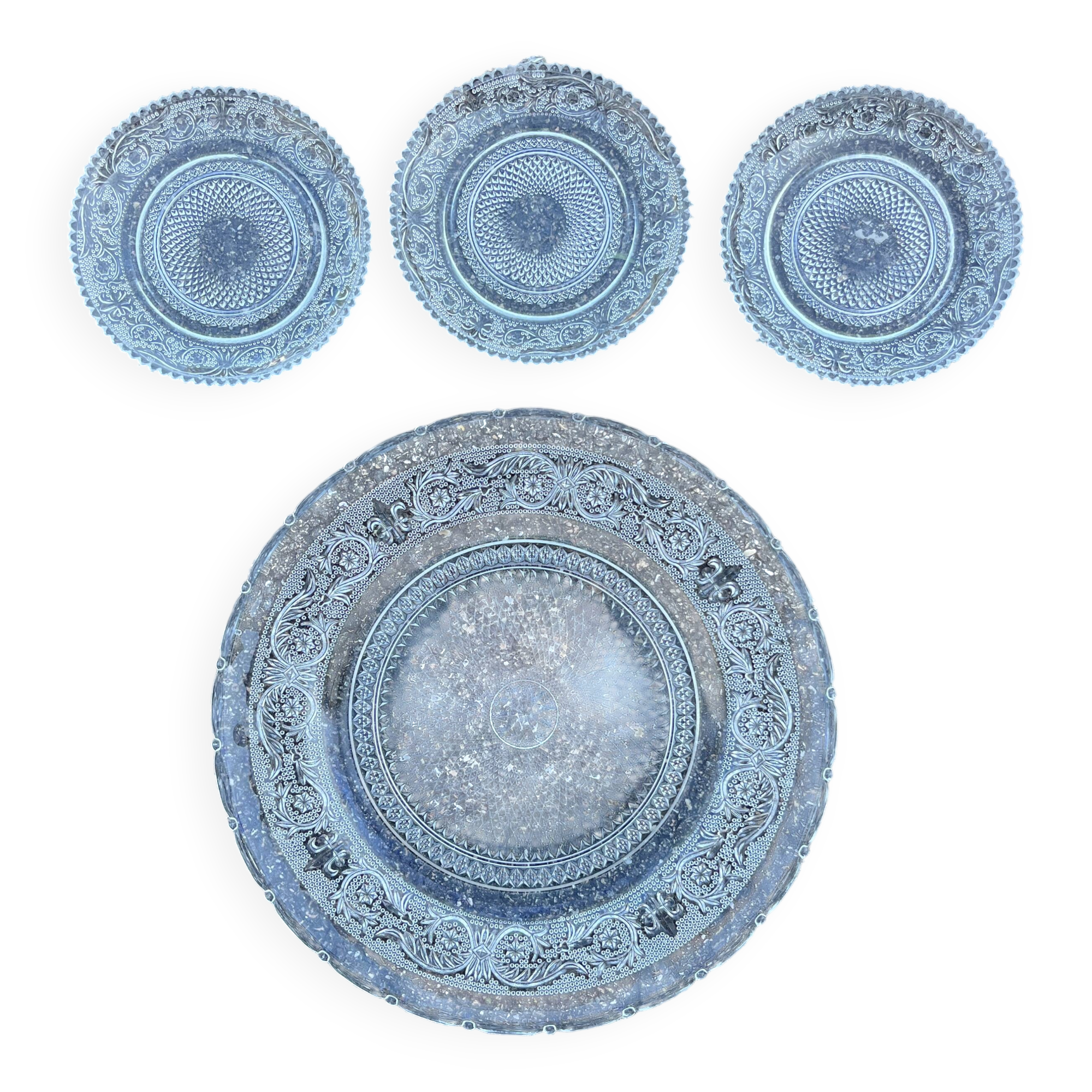 Plat à dessert en verre moulé vintage