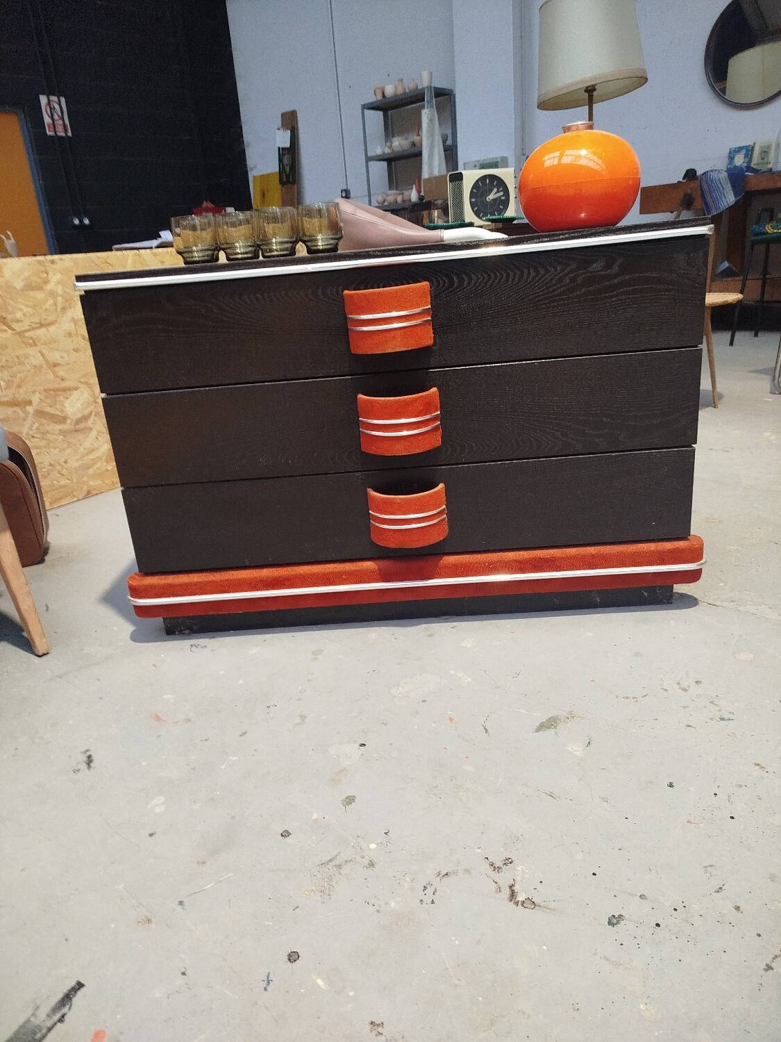 Vintage chest of drawers