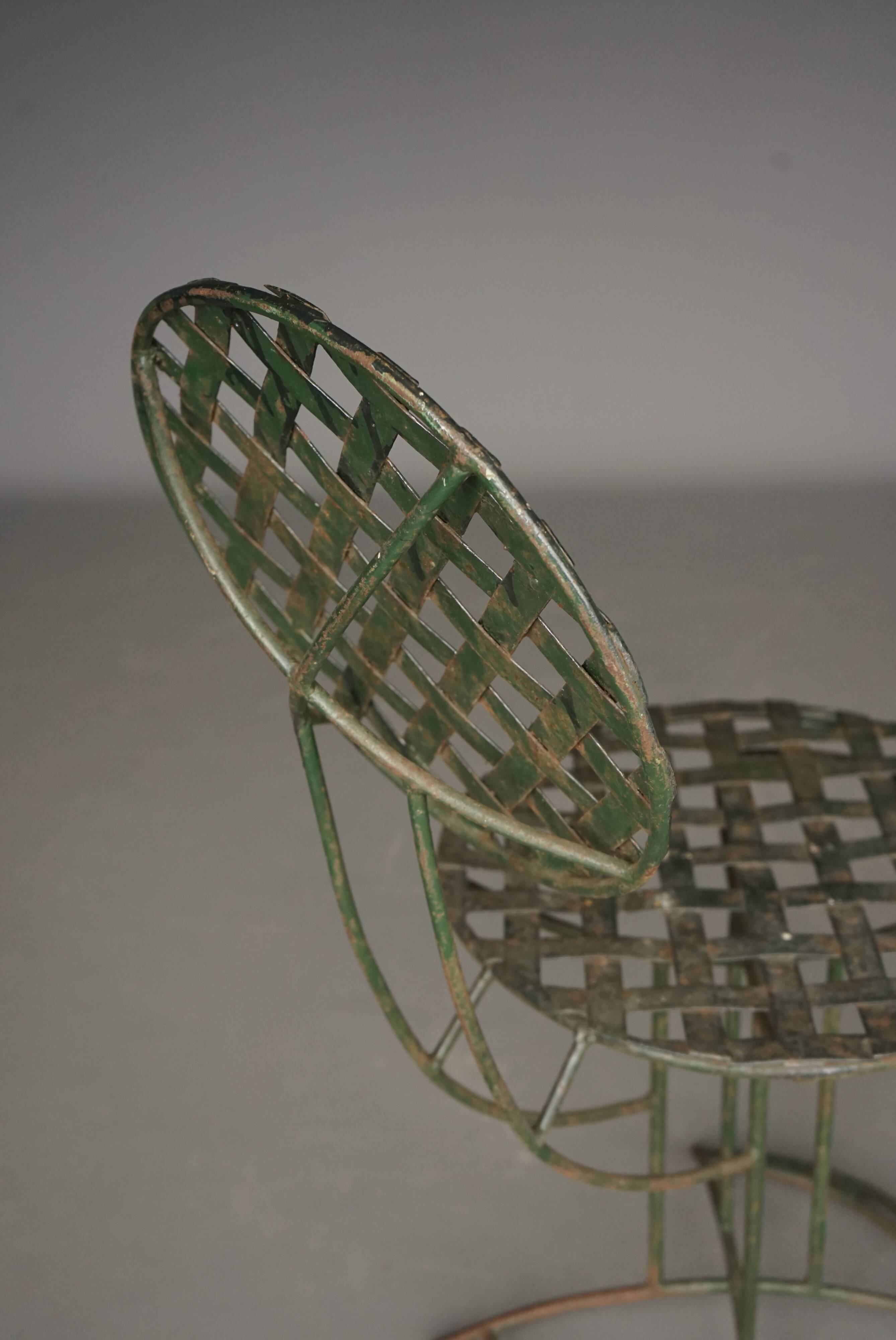 Chaises de jardin modernistes en acier. Années 1960. Lot de 2.