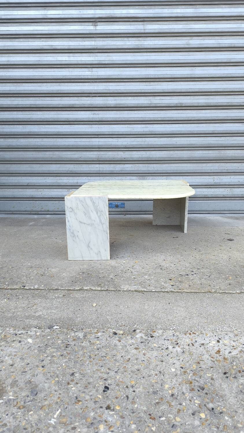 Italian eye coffee table in onyx marble, 1970