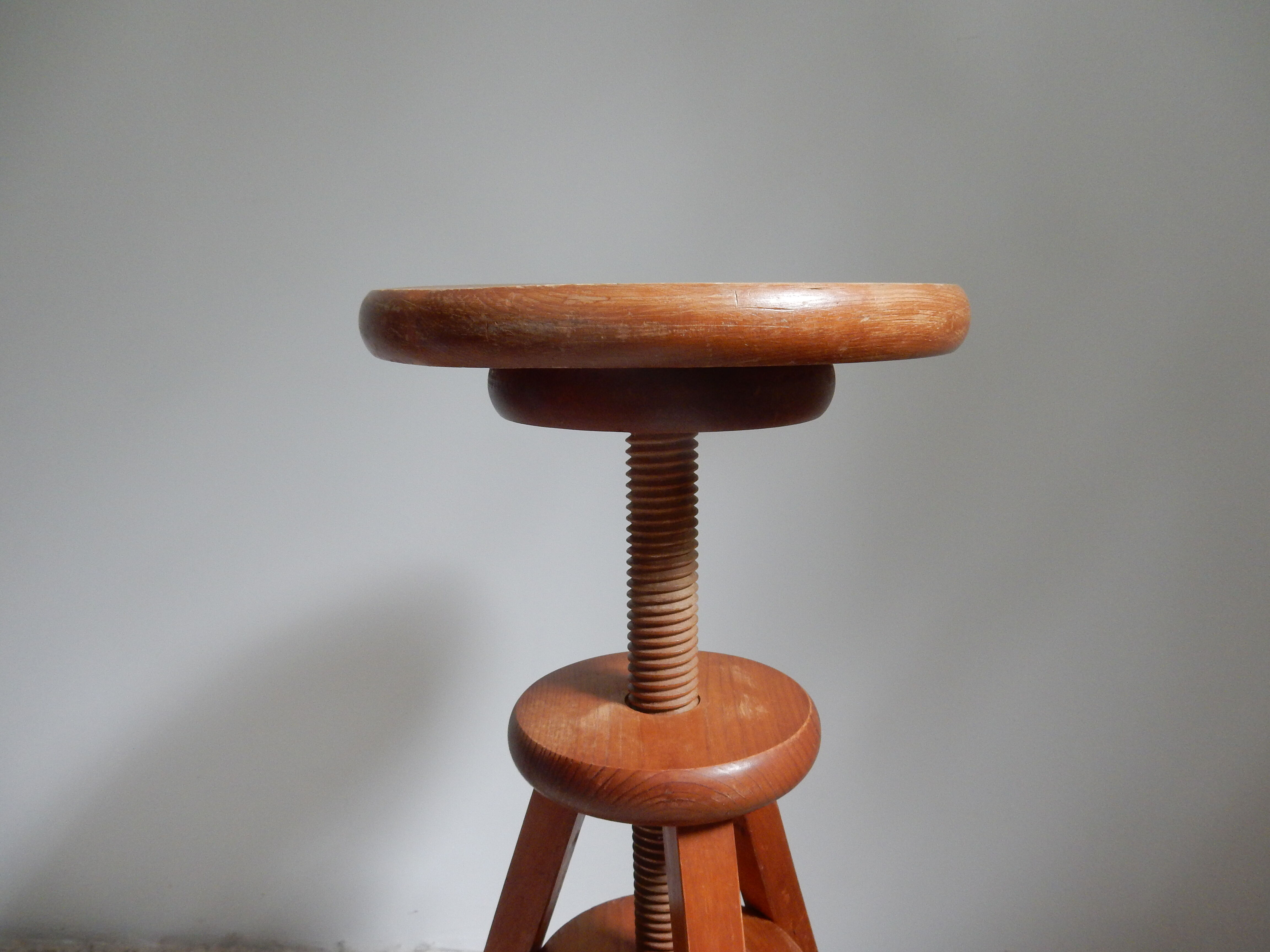 Wooden screw stool