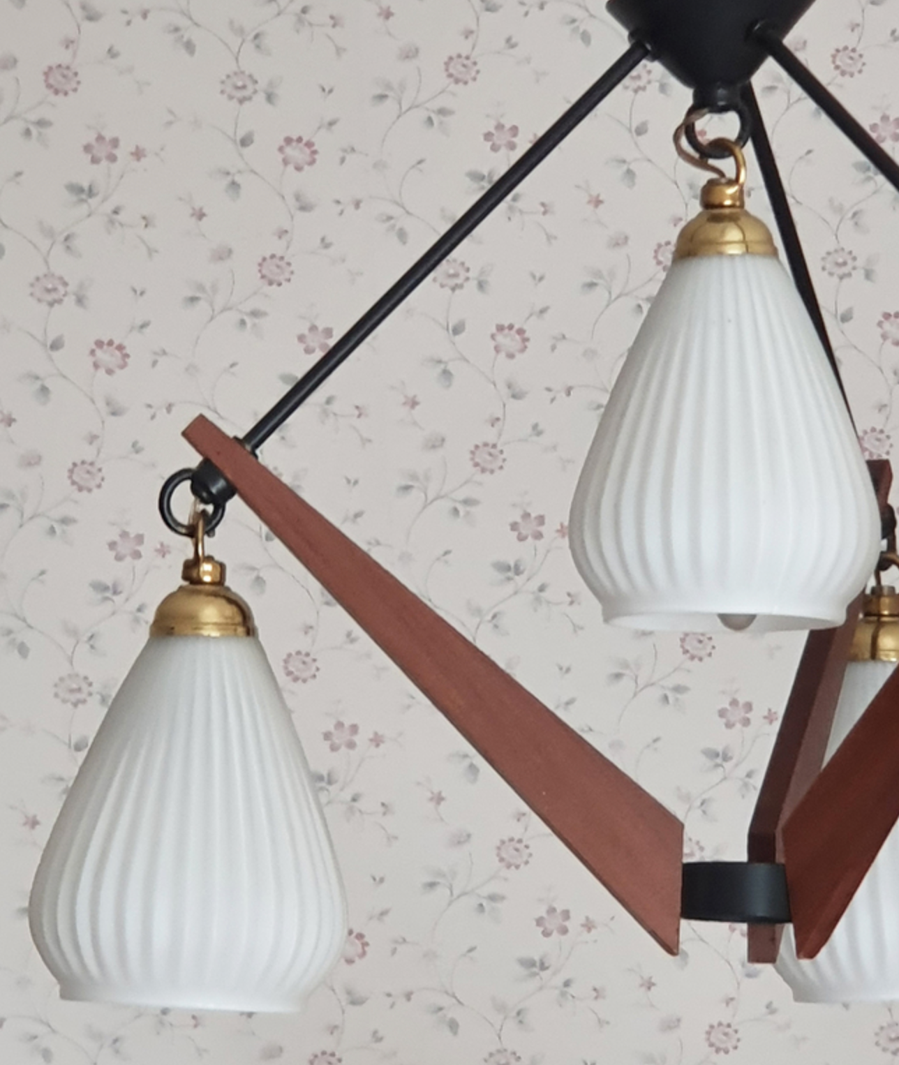 Vintage pendant lamp, teak and opaline, creation Targetti Sankey, vintage, 60s