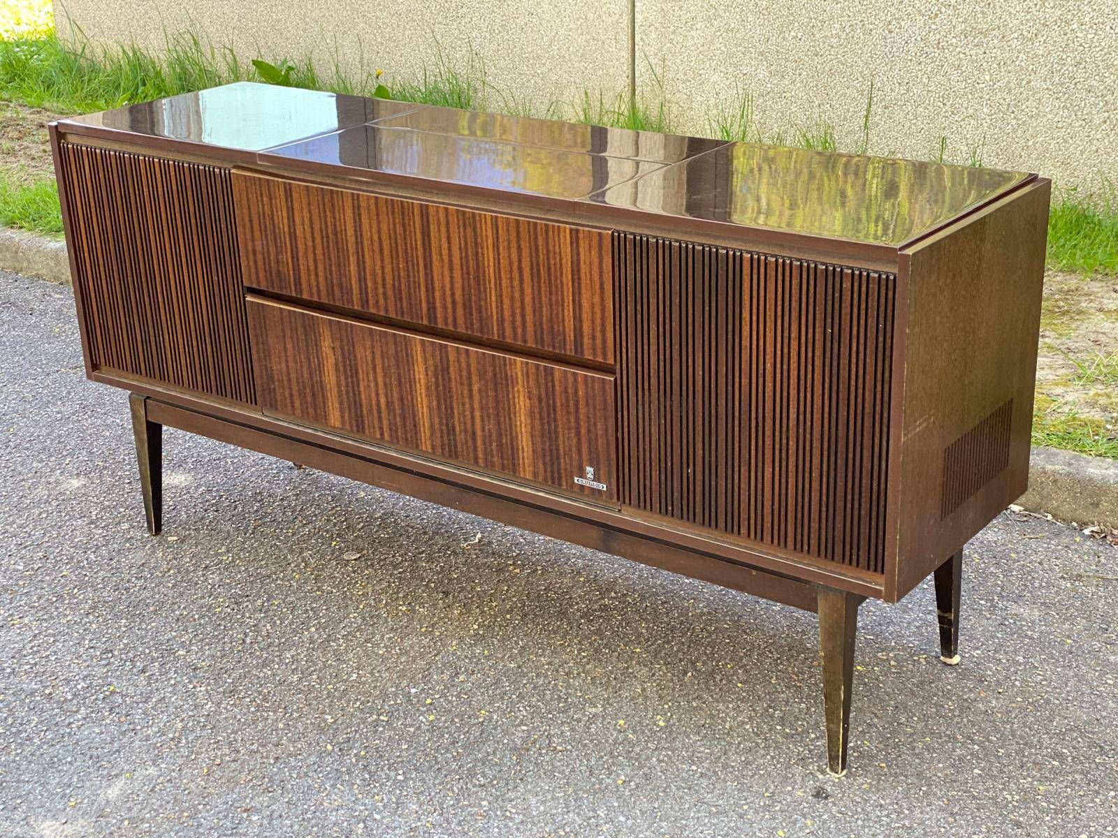 Grundig Scandinavian Hifi sideboard in wood and lacquered rosewood