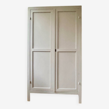 Armoire parisienne taupe