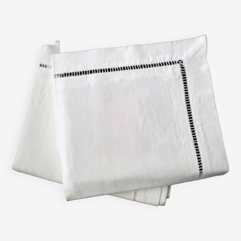 Pair of white cotton pillowcases with ladder openings 66 x 69 cm