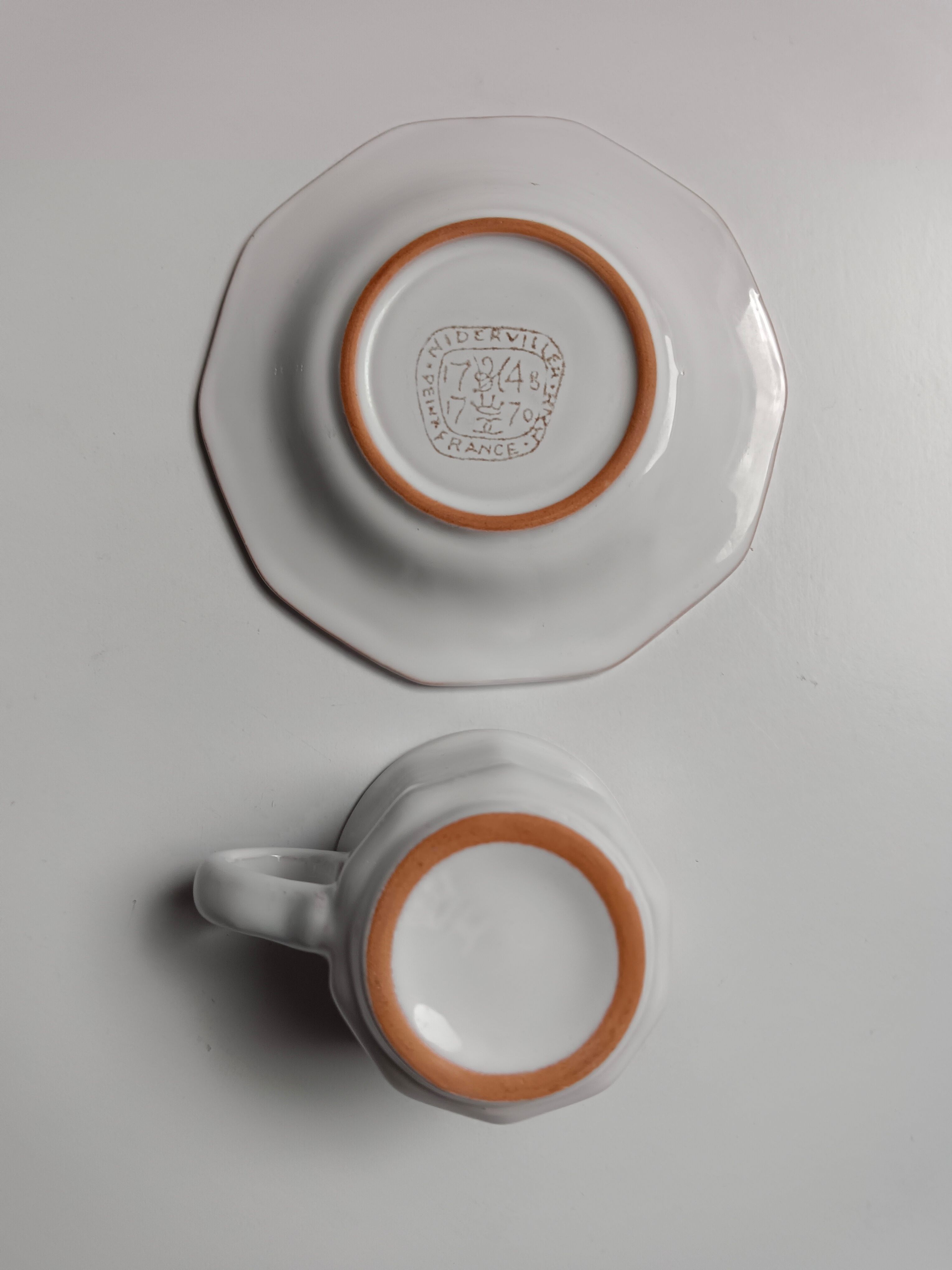6 tasses Niderviller blanches et roses à décor de fleurs