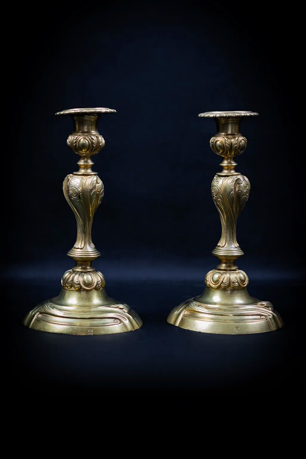 Pair of candlesticks | gilded bronze torches, Louis XV style — 19th century