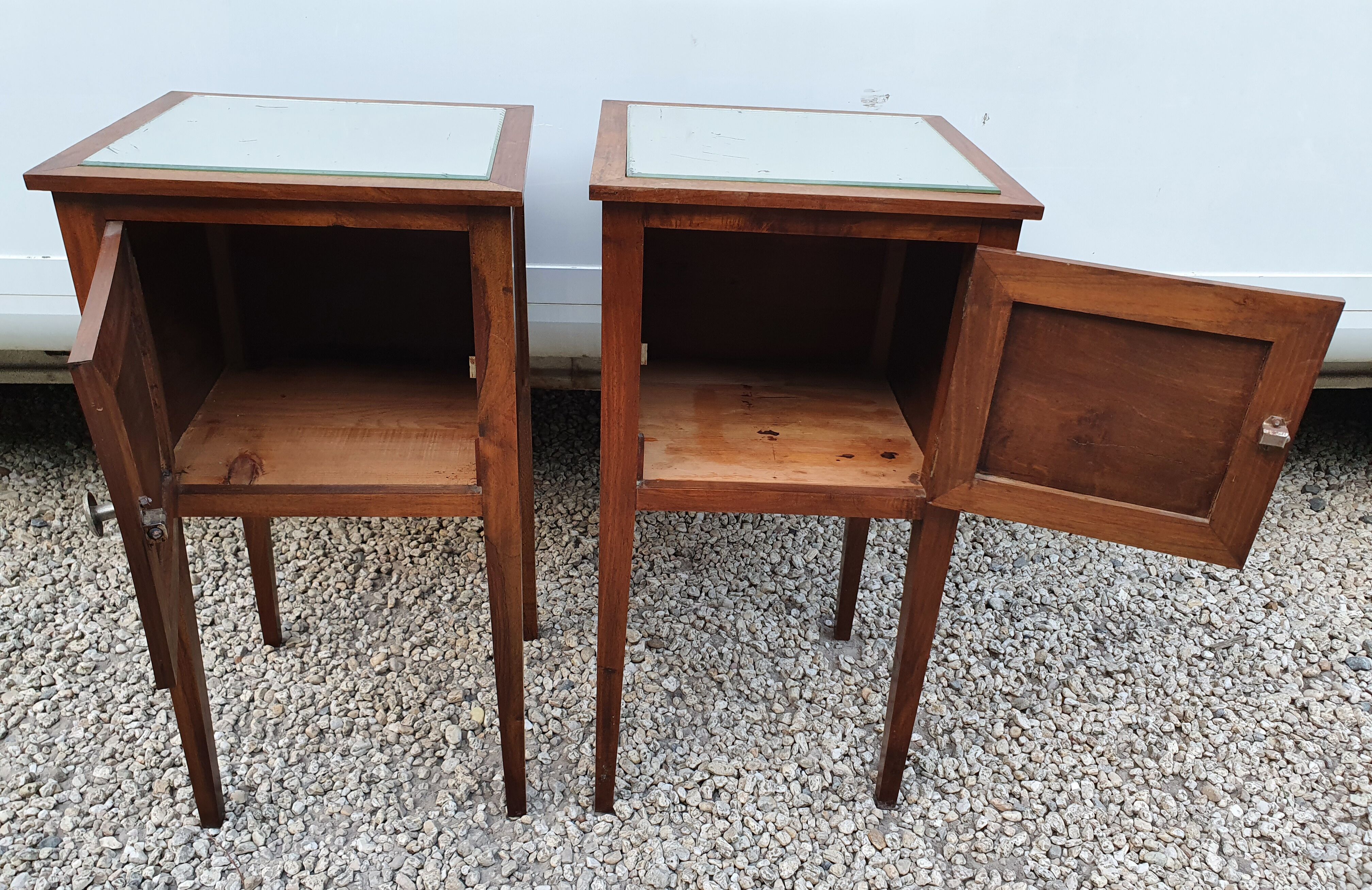 2 bedside tables mirror tray