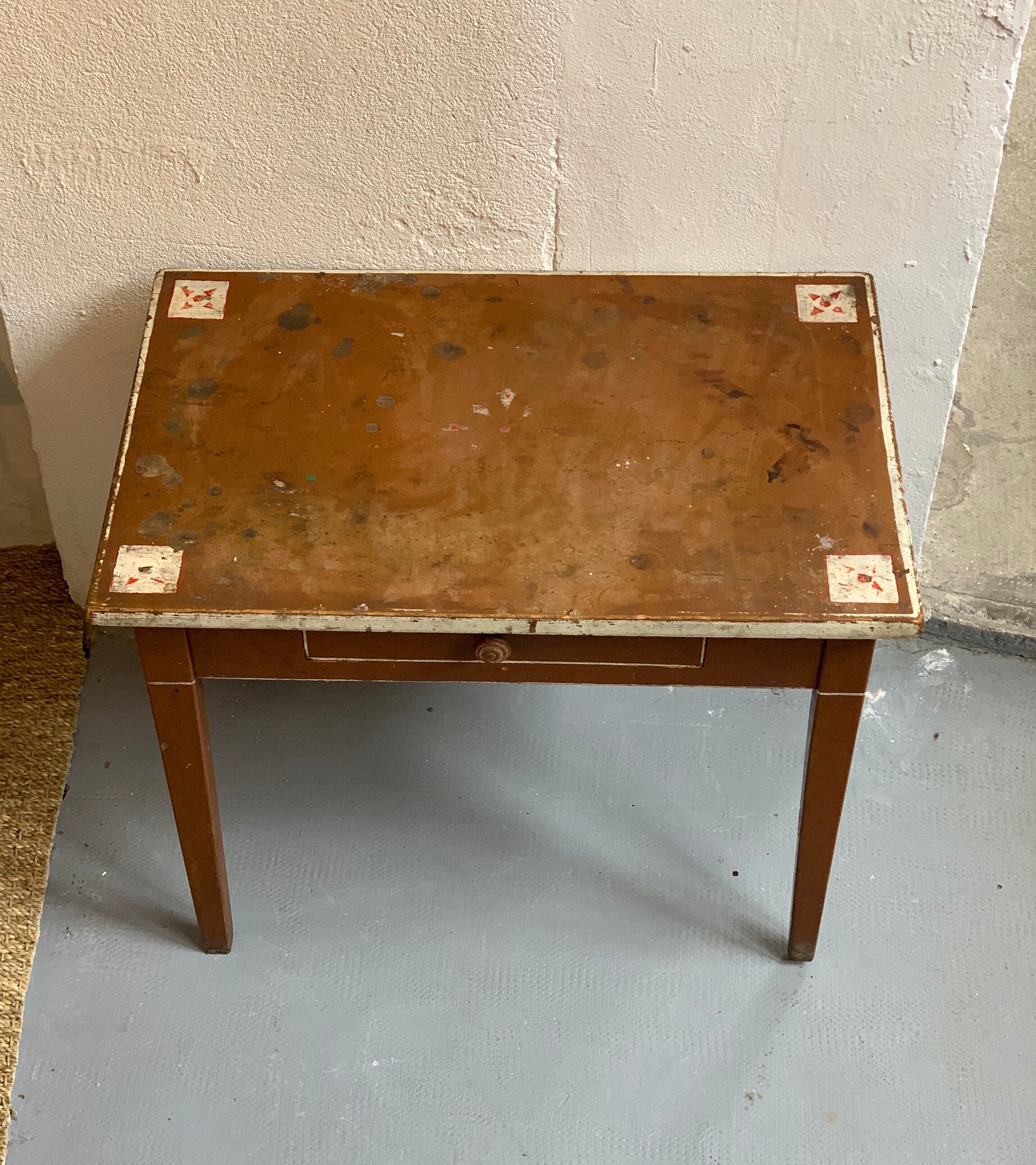 Table à tiroir