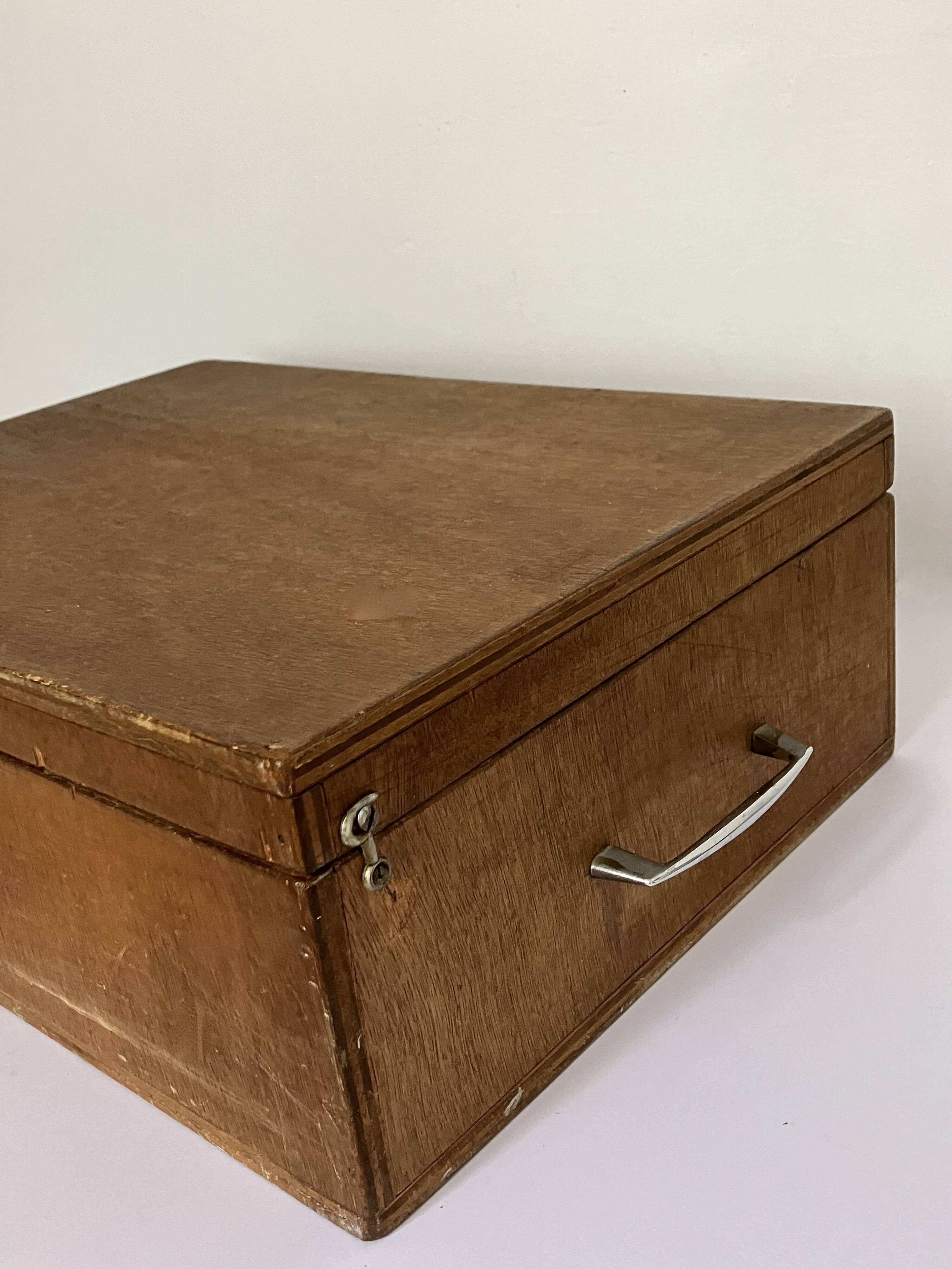 Large storage box