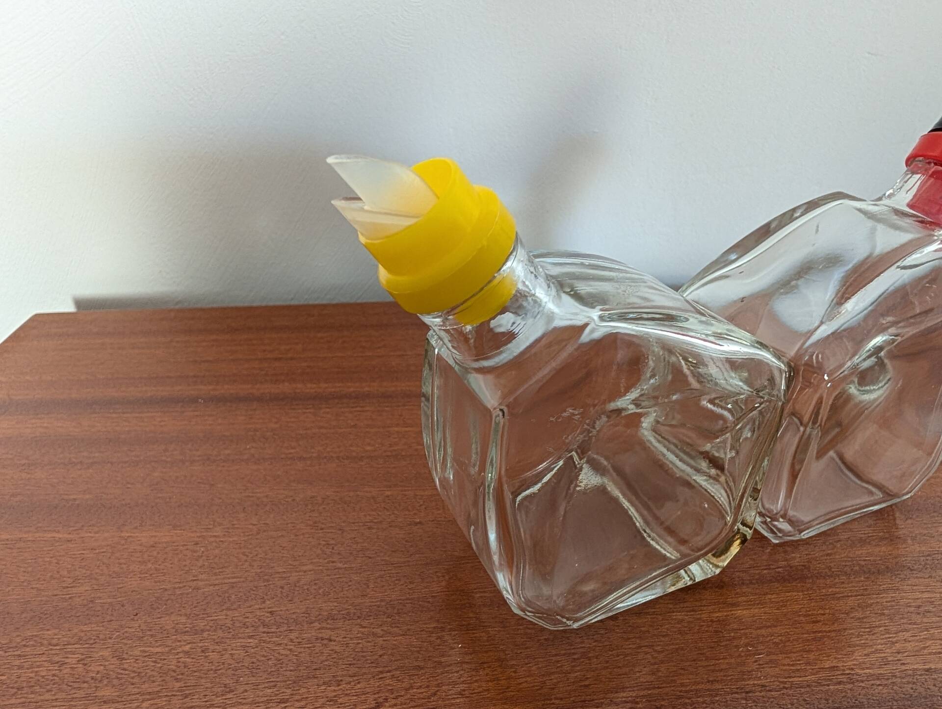 Oil and vinegar dispenser design in moulded glass – 1970s