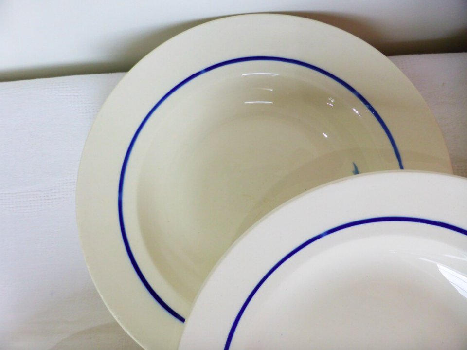 Set of 5 vintage flat plates from Grimaud Strasbourg, Poitiers model, porcelain