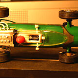 Voiture de course bolide circuit 24