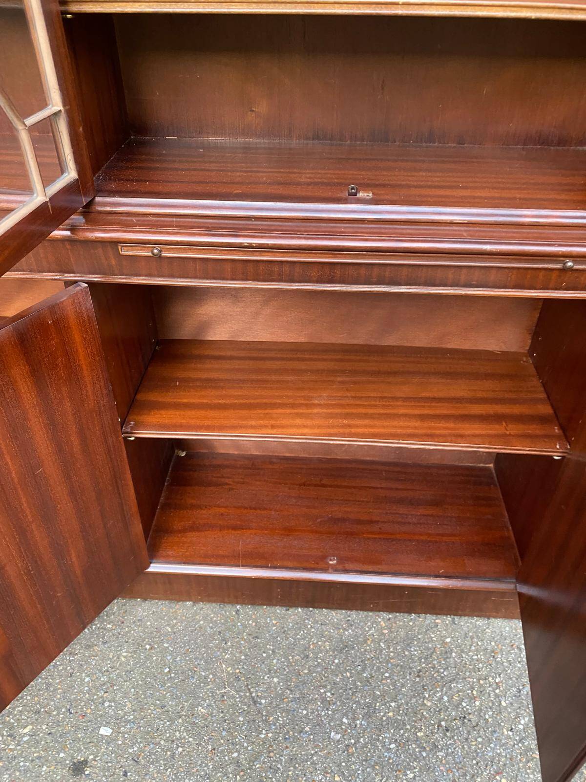 English display cabinet with 4 doors in mahogany, 1960.