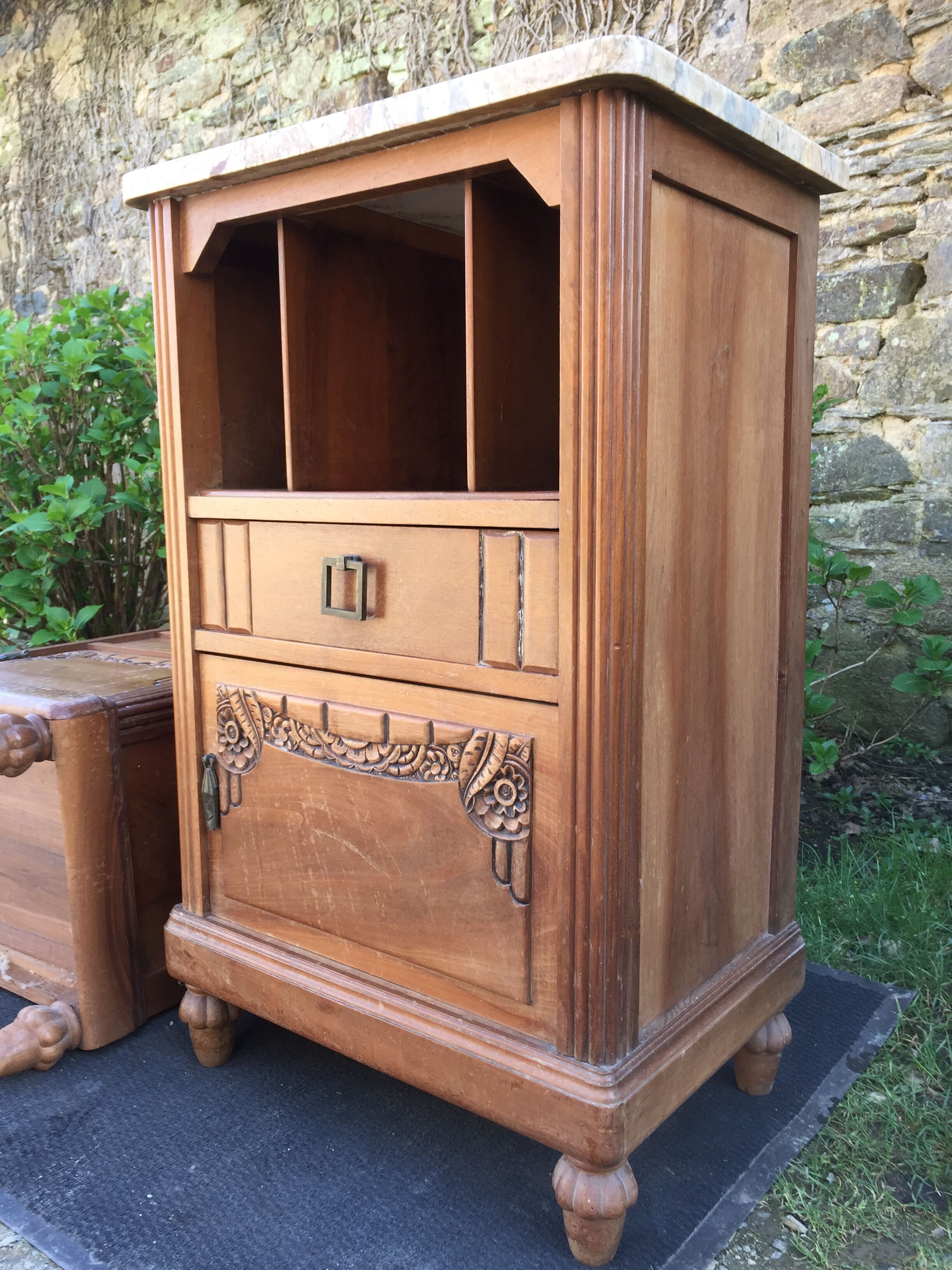 Tables de chevets vintage art deco en noyer