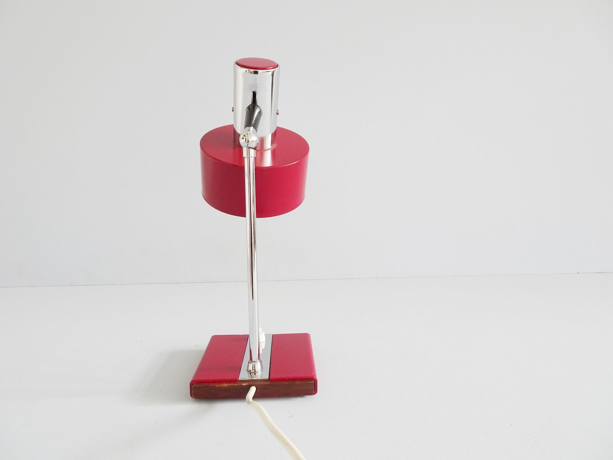 Mid century desk lamp burgundy with chrome and wood, red table lamp 1960s