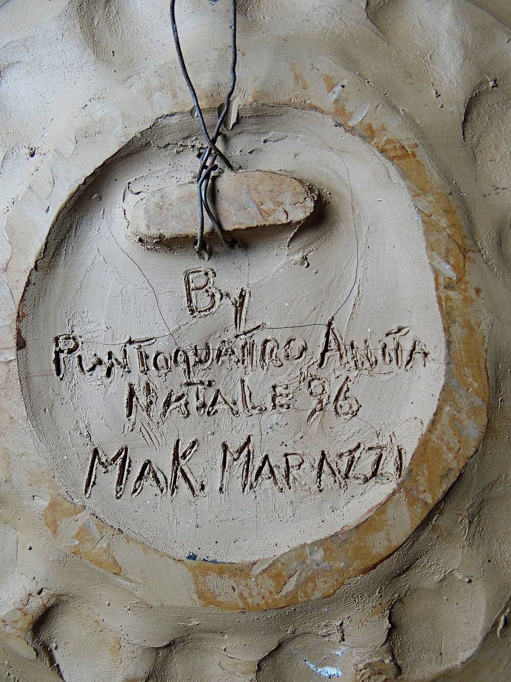 Plaque murale soleil anthropomorphe en terre cuite patinée, Italie 1996