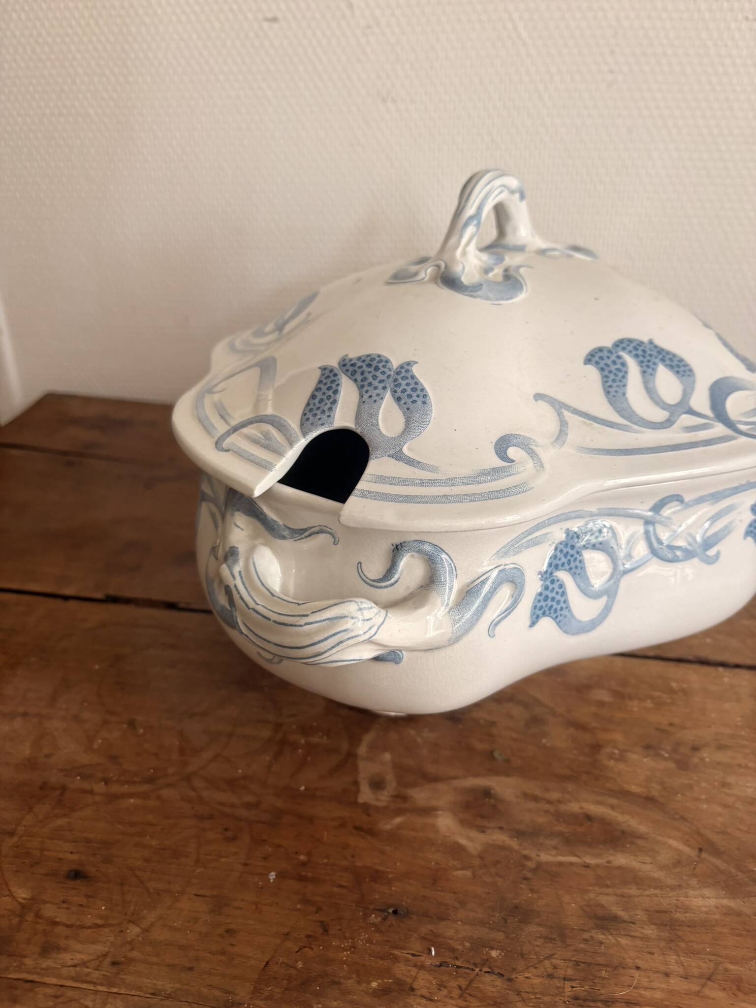 Antique Tircis Soup Tureen Sarreguemines Utzschneider & Cie Art Nouveau Earthenware