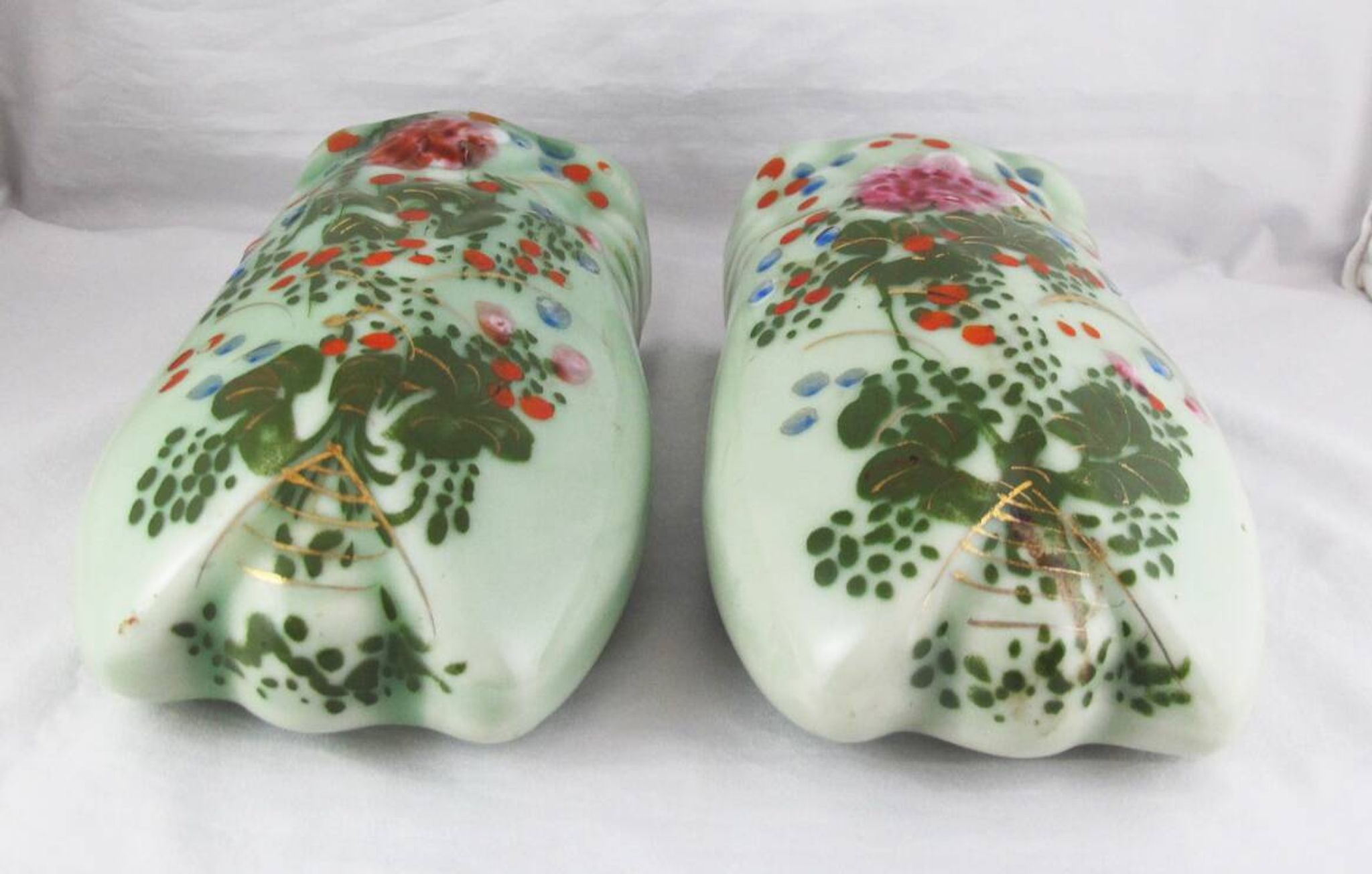 Paire de vases muraux céladon asiatiques, fin 19è siècle