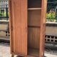Armoire / Penderie des années 50 en chêne doré