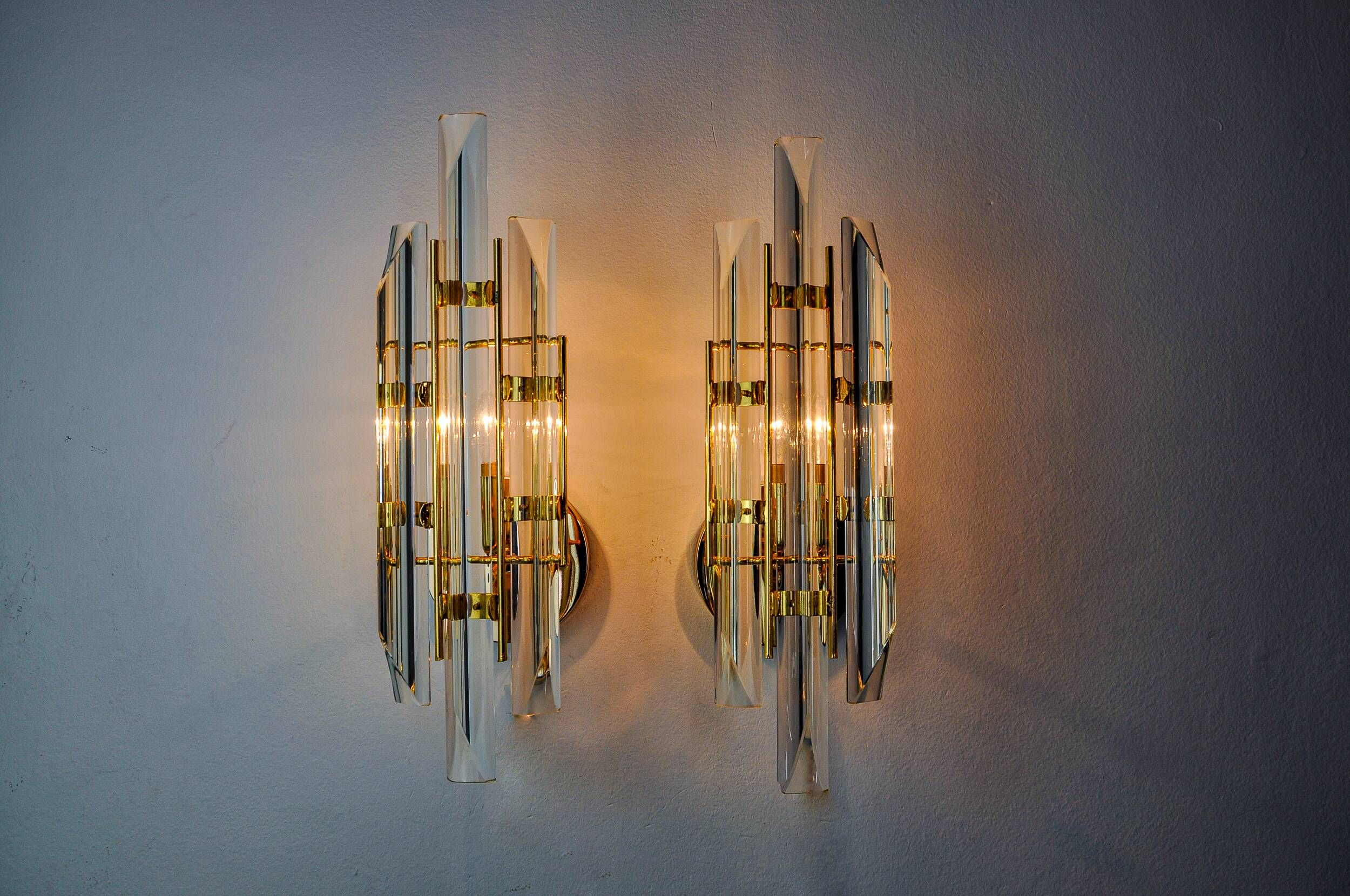 Pair of Venini wall lights, triedri glass, murano, Italy 1970