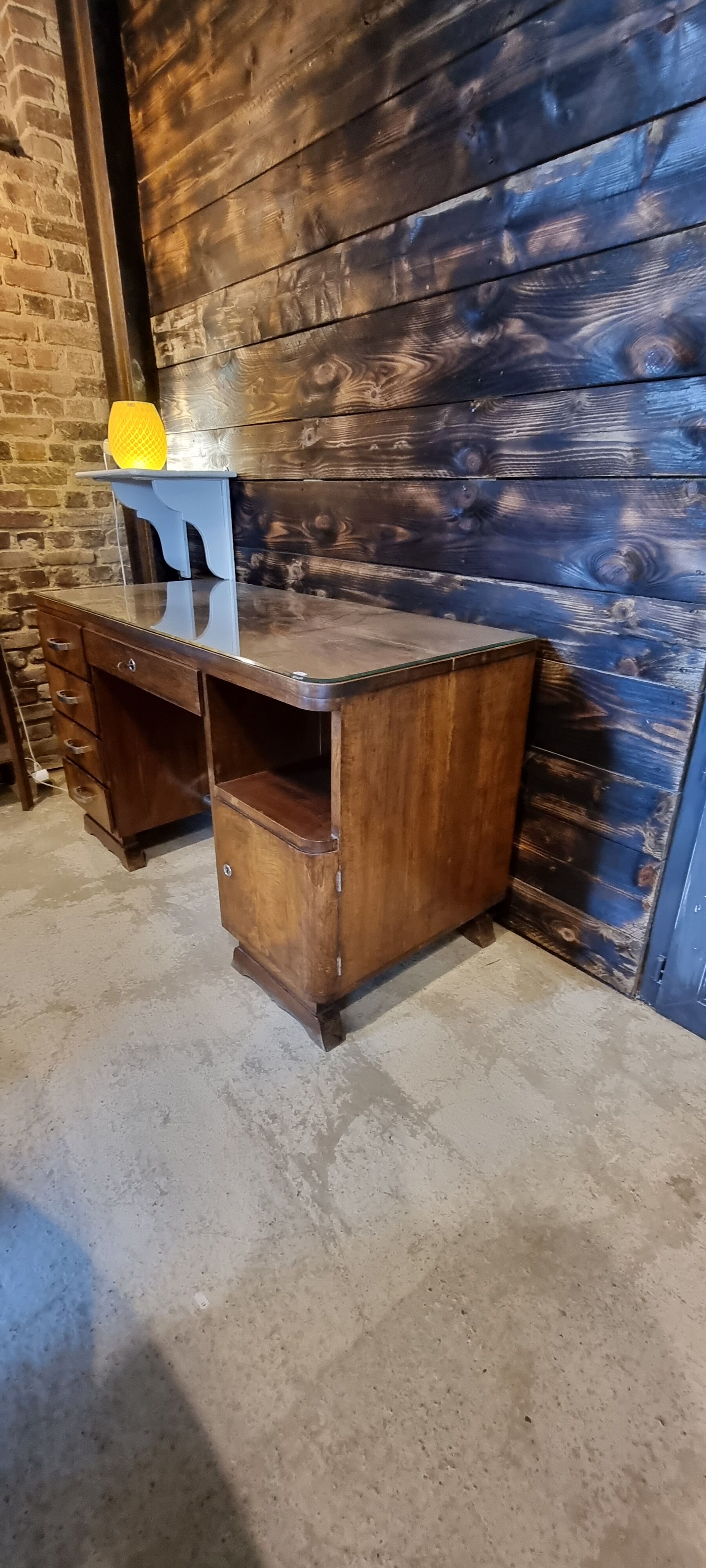 Glass tray desk