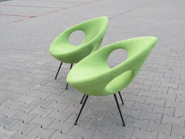 Superbes et tres rares paire de fauteuils egg Larme année 50 60