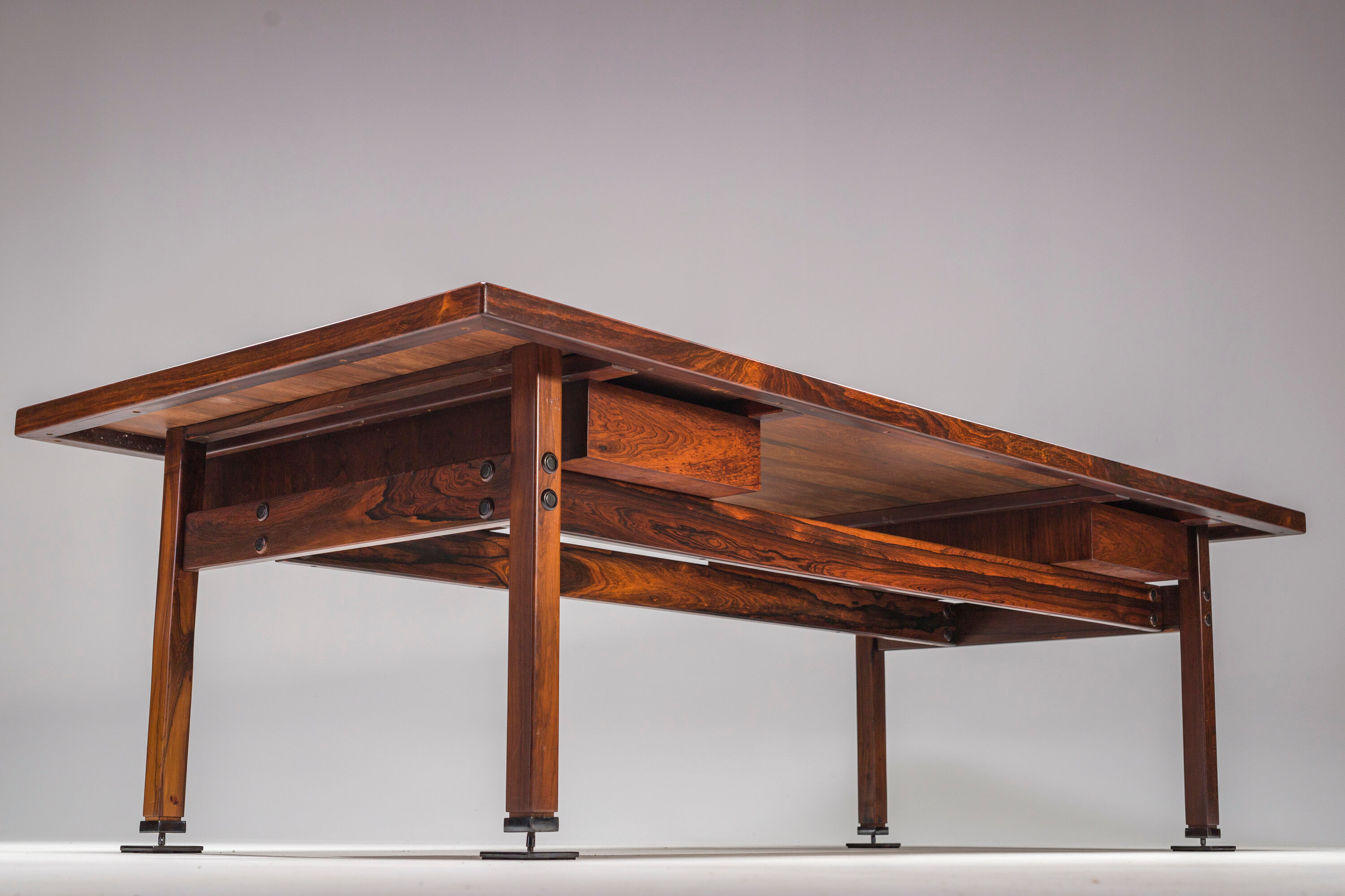 Mid-Century Modern Jacaranda Itamaraty Desk by Sergio Rodrigues for Oca, Brazil, 1960s