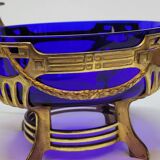 Ancienne jardinière centre de table en métal doré et verre bleu cobalt