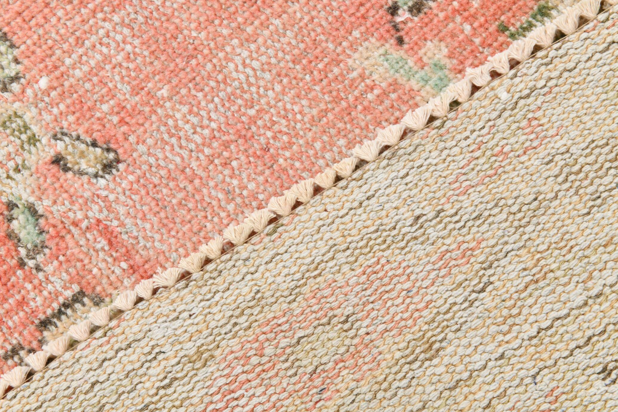 5x8 Coral Pink Classic Vintage Rug, 147x243 Cm