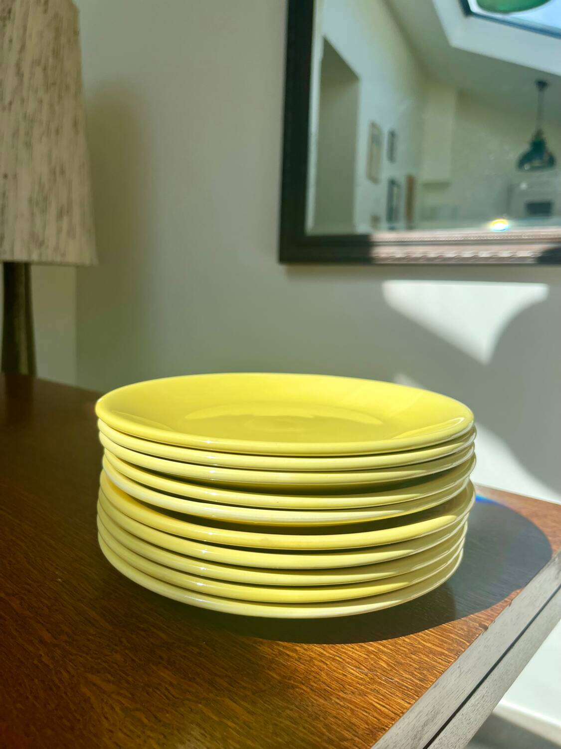 10 assiettes dessert et plat Digoin jaune