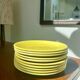 10 assiettes dessert et plat Digoin jaune