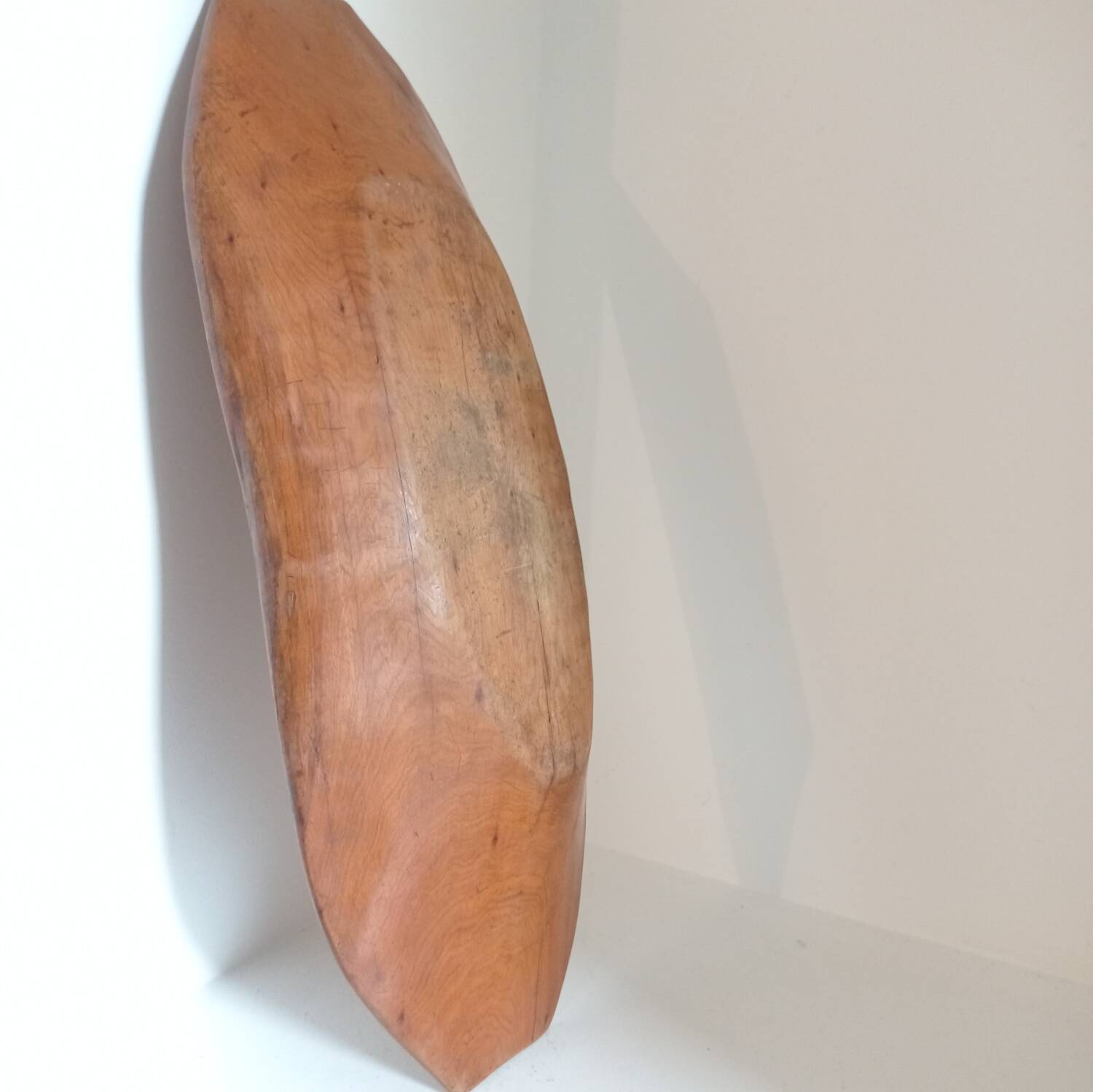 Oblong solid wood cup