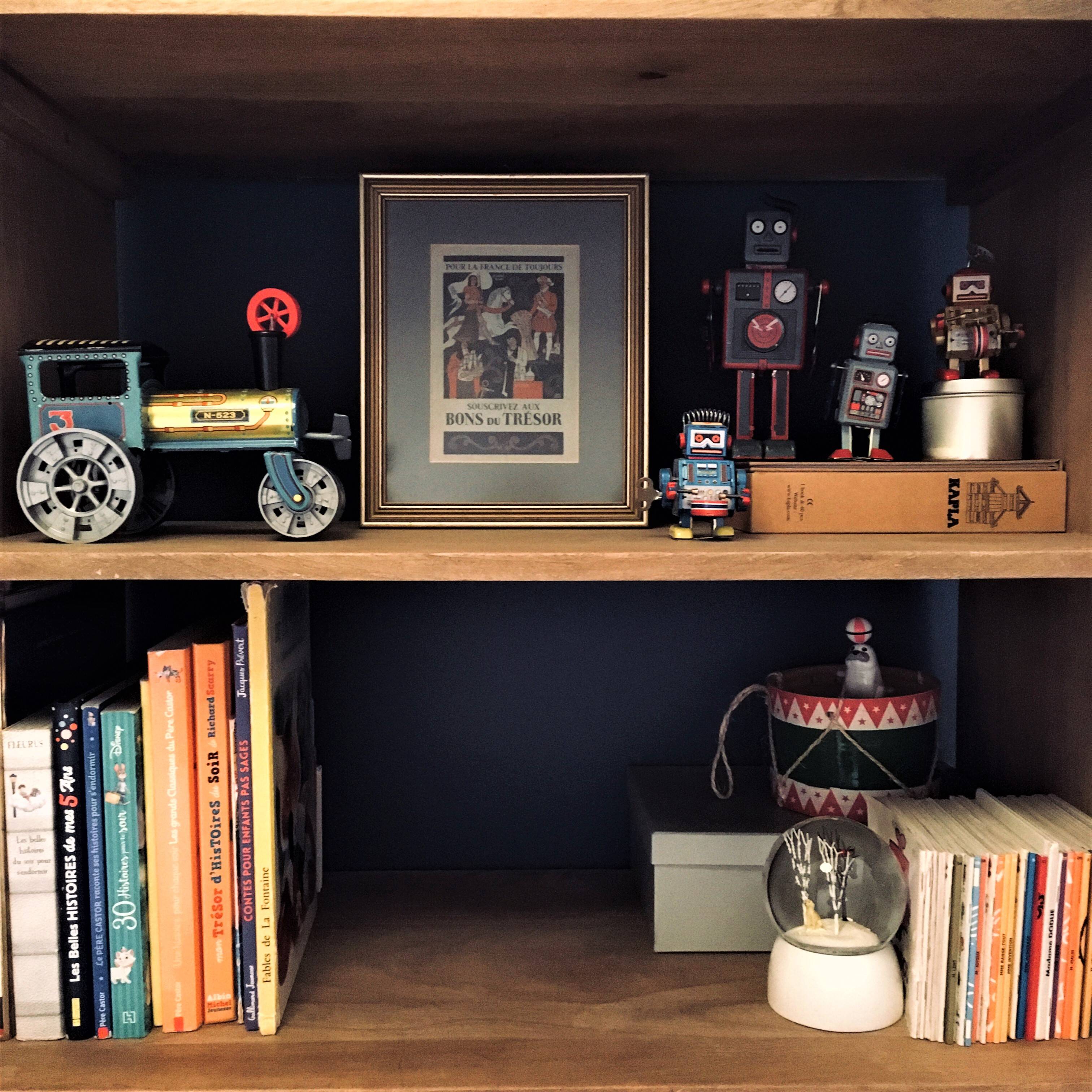 Wind-up locomotive - antique toy