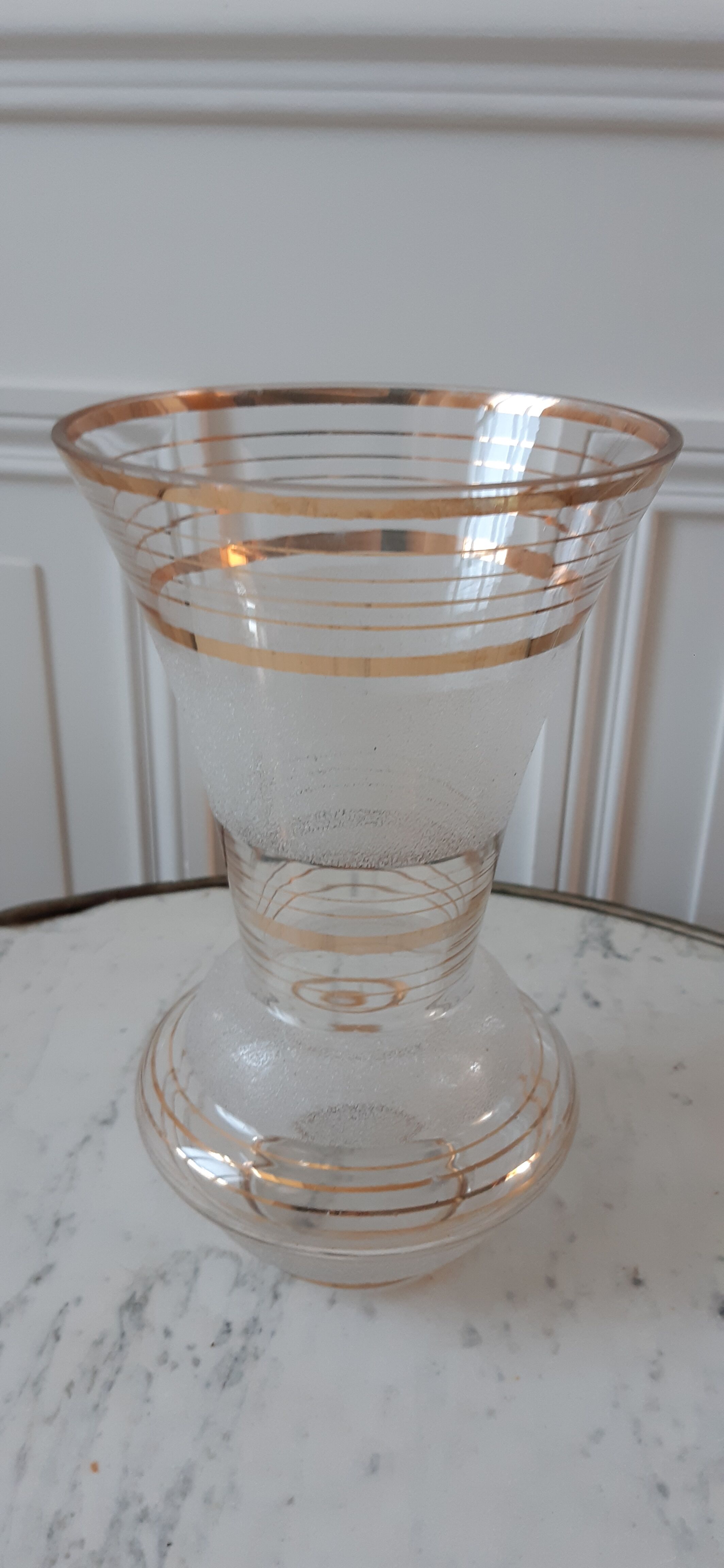 Granite vase gilded bordered years 50-60