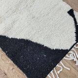 Handcrafted Moroccan Berber Rug 143 X 88 CM