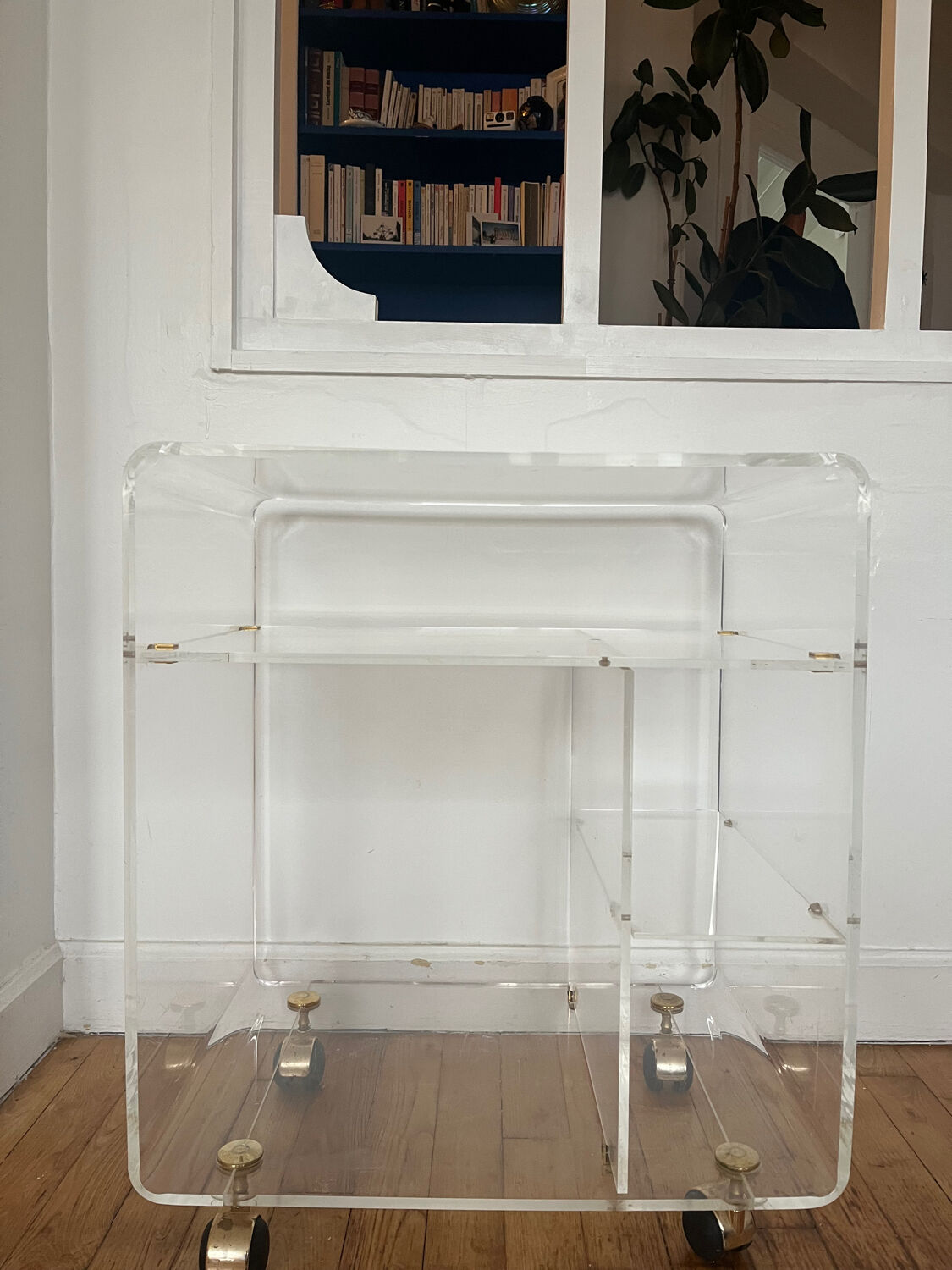 Rolling dessert trolley Plexiglas David Lange