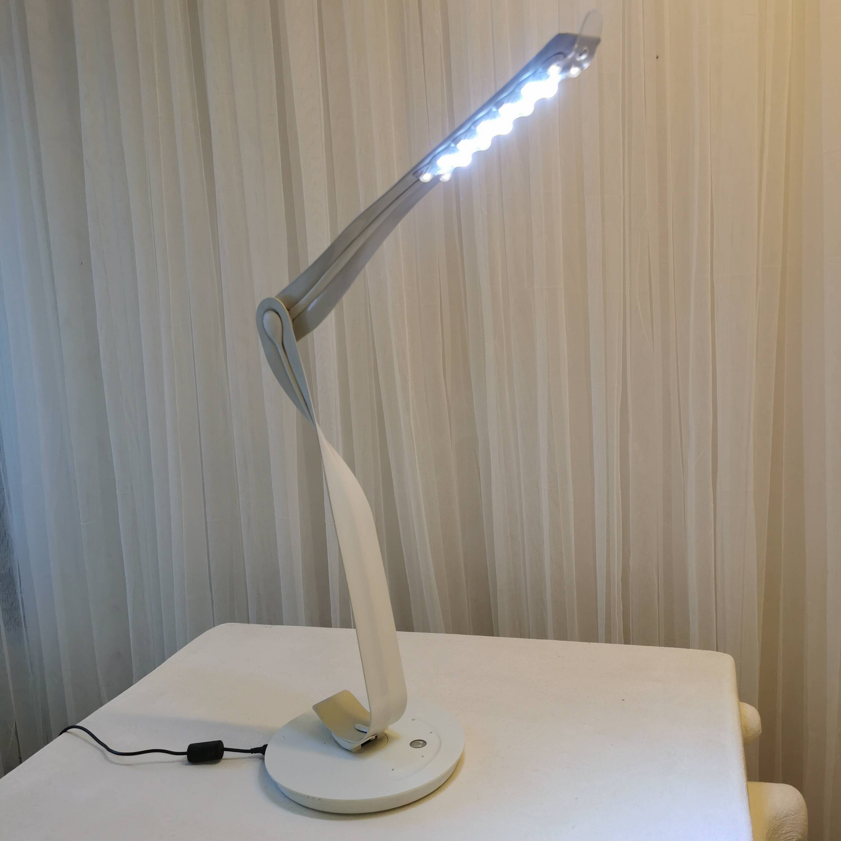 “Herman Miller” lamp